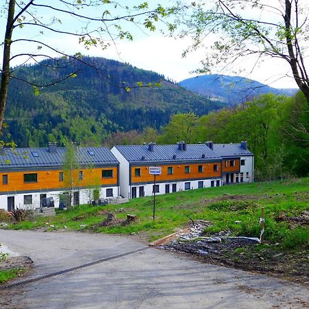 Wellness Apartamenty Zloty Widok Щирк Экстерьер фото